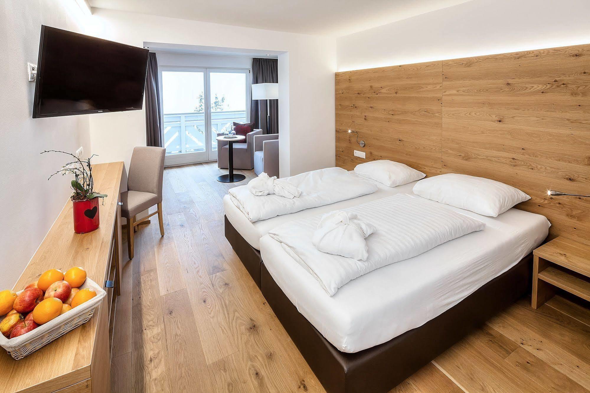 Wellness Aparthotel Panorama Alpin - Ferienwohnungen Jerzens Im Pitztal Exterior foto